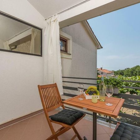 Apartment Green With Balcony Nova Vas  ภายนอก รูปภาพ